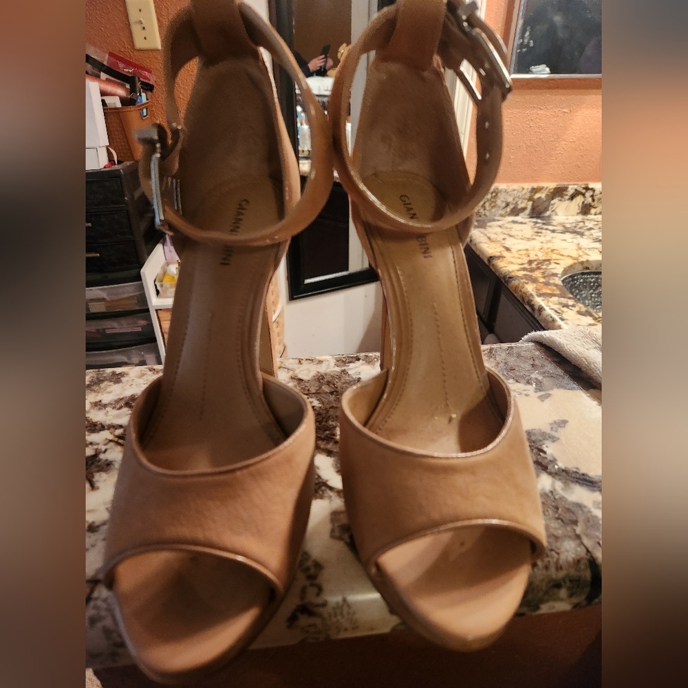 Gianni Bini Tan Women's Heels